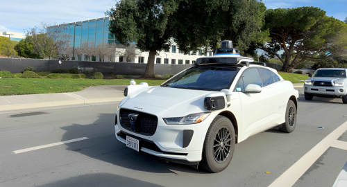 L'evoluzione tecnologica quotidiana tra intelligenza artificiale, mobilit� autonoma e dinamiche aziendali